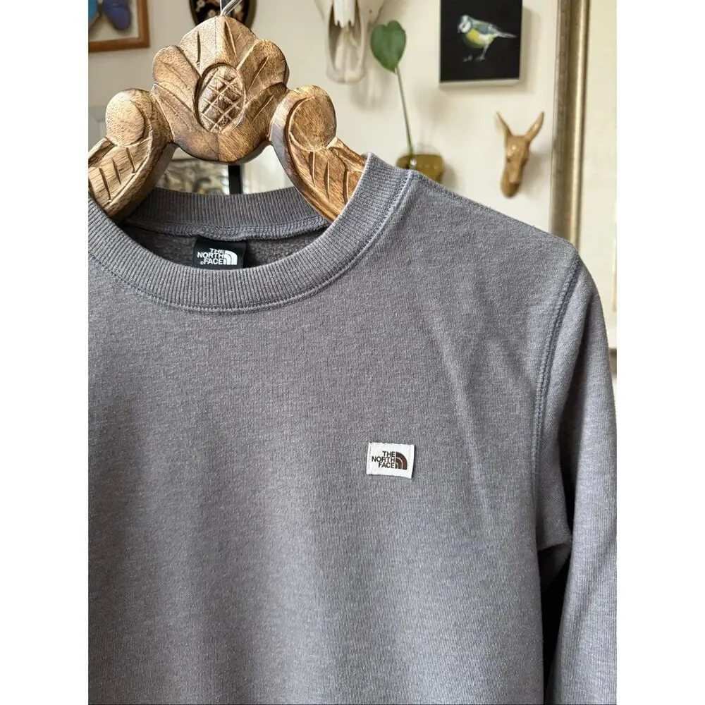 The North Face Heritage Patch Crew Sweatshirt Grey S